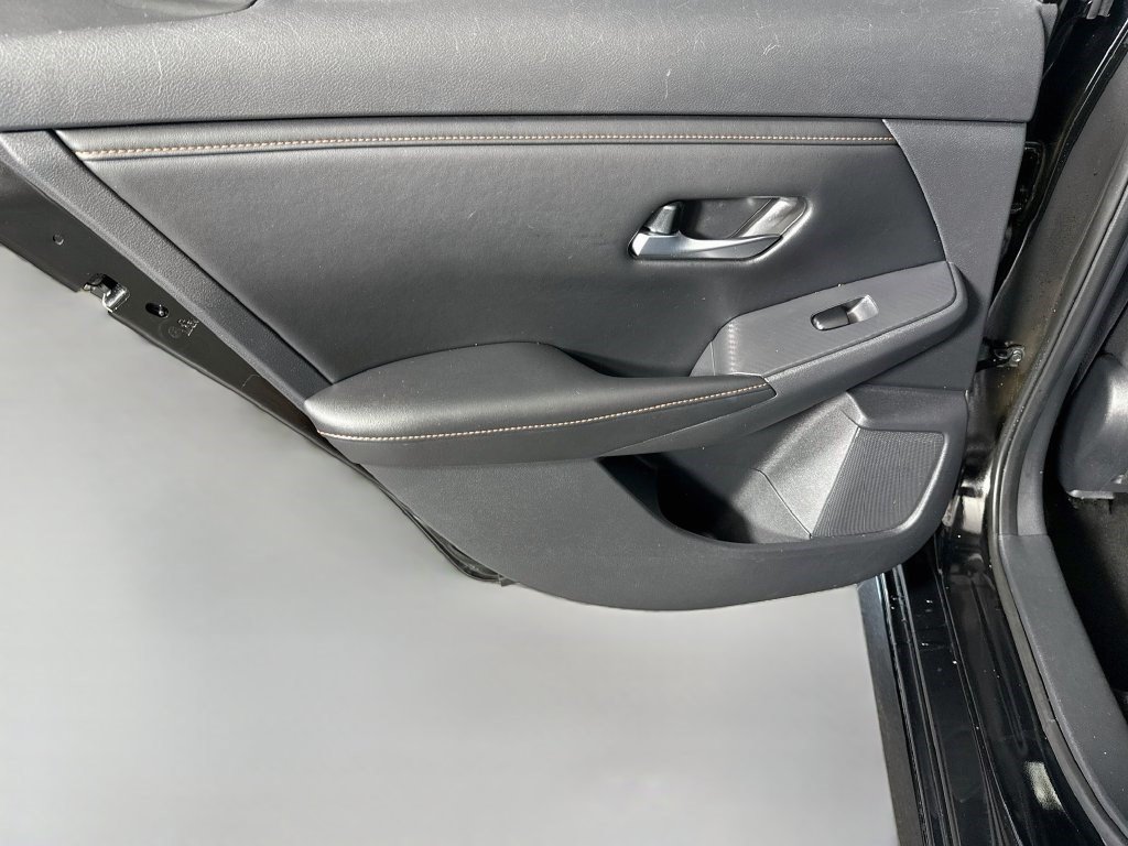 Used 2021 Nissan Sentra SR FWD image 25