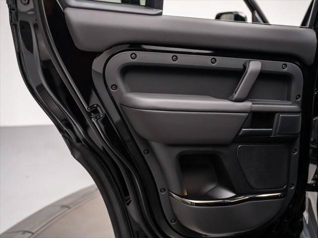 New 2026 Land Rover Defender 110 OCTA AWD/4WD image 26
