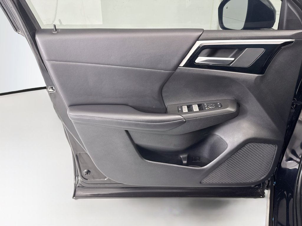 Used 2024 Mitsubishi Outlander SE FWD image 23