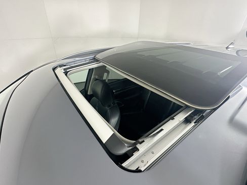 Used 2025 Kia Telluride S image 26