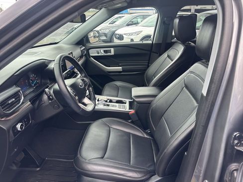 Used 2023 Ford Explorer Limited w/ Equipment Group 301A image 21