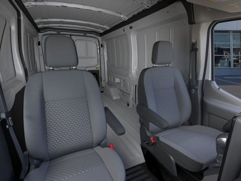 New 2026 Ford Transit 250 148 Medium Roof RWD image 10