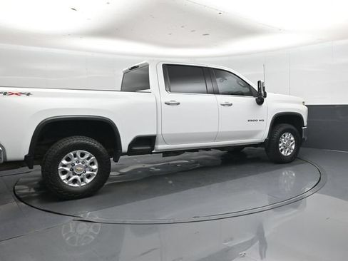 Used 2023 Chevrolet Silverado 2500 LTZ AWD/4WD image 3
