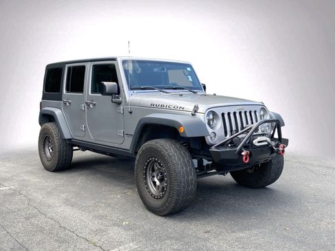 Used 2016 Jeep Wrangler Unlimited Rubicon w/ Connectivity Group AWD/4WD image 2