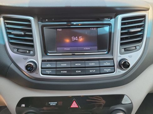 Used 2018 Hyundai Tucson SE FWD image 17