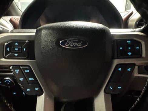 Used 2018 Ford F150 Platinum AWD/4WD image 12