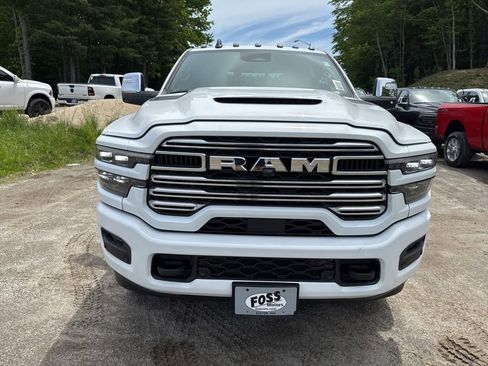 New 2026 RAM 2500 Laramie AWD/4WD image 8