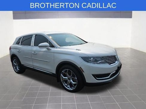 Used 2016 Lincoln MKX Select w/ Select Plus Package AWD/4WD image 3