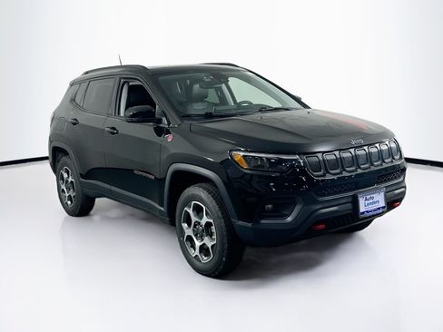Used 2022 Jeep Compass Trailhawk w/ Trailhawk Elite Group AWD/4WD image 3