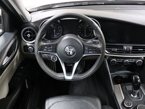 Used 2019 Alfa Romeo Giulia Ti Sport w/ Quick Order Package 22U Sport RWD image 8