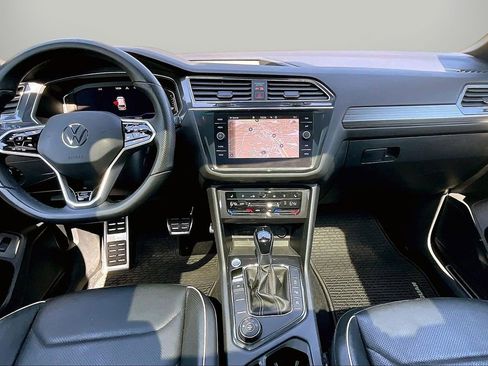 Used 2022 Volkswagen Tiguan SEL R-Line AWD/4WD image 15