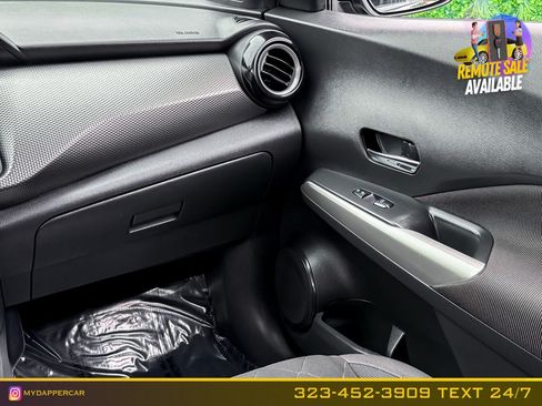 Used 2019 Nissan Kicks SV FWD image 20
