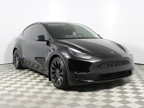 Used 2023 Tesla Model Y Performance image 28