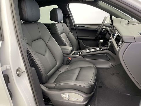 New 2026 Porsche Macan image 23