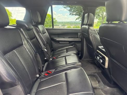 Used 2019 Ford Expedition XLT w/ Equipment Group 202A RWD image 11
