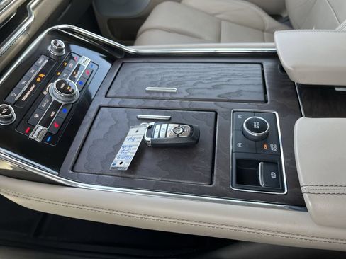 Used 2024 Lincoln Navigator Reserve AWD/4WD image 21