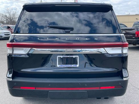 Used 2023 Lincoln Navigator Reserve AWD/4WD image 6