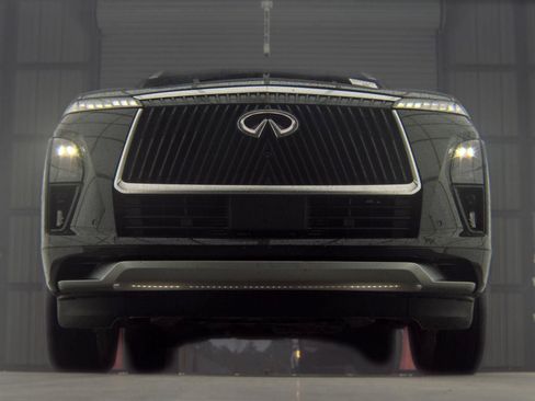 Certified 2025 INFINITI QX80 Pure RWD image 3