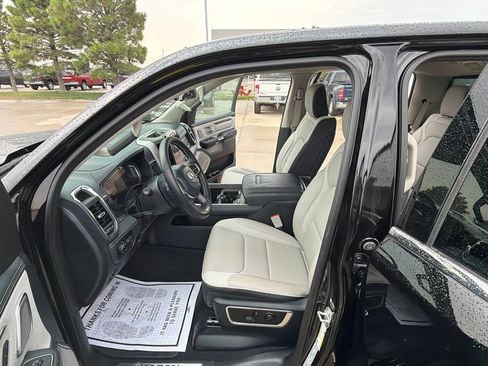 Used 2024 RAM 1500 Limited AWD/4WD image 9
