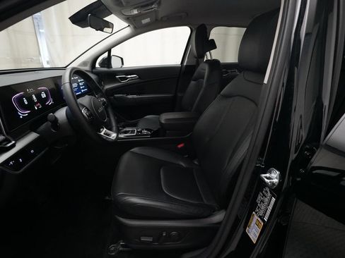 Used 2025 Kia Sportage EX AWD/4WD image 7