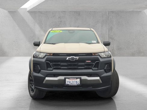 Used 2024 Chevrolet Colorado Trail Boss w/ Advanced Trailering Package image 2