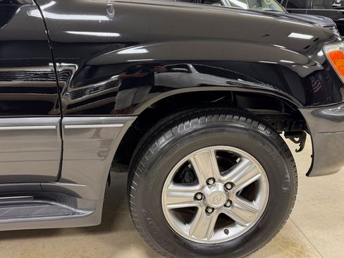 Used 2006 Lexus LX 470 4WD image 15