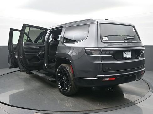 New 2026 Jeep Grand Wagoneer Limited AWD/4WD image 58