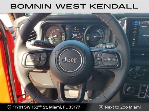 Used 2024 Jeep Wrangler Unlimited w/ LED Headlamp & Fog Lamp Group image 27