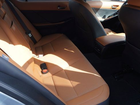 Used 2023 Lexus IS 350 F Sport image 10