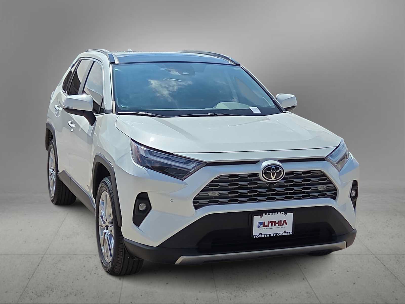 Certified 2022 Toyota RAV4 Limited FWD image 3