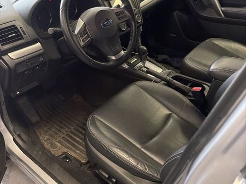 Used 2014 Subaru Forester 2.5i Touring AWD/4WD image 2