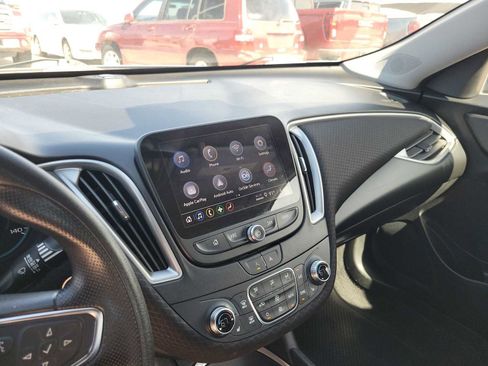 Used 2024 Chevrolet Malibu LT FWD image 24