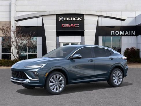 New 2026 Buick Envista Avenir image 2