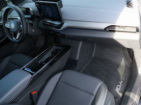 Used 2024 Volkswagen ID.4 S image 29