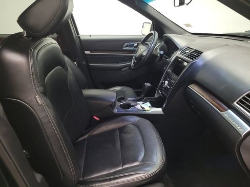 Used 2018 Ford Explorer Limited FWD image 21