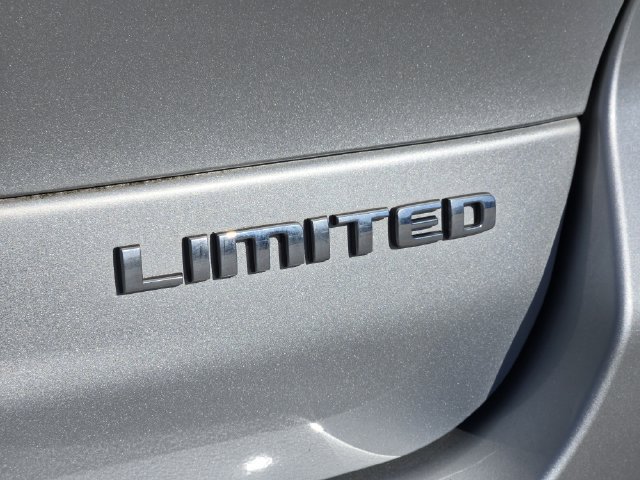 Used 2023 Jeep Grand Cherokee L Limited RWD image 8