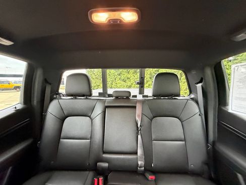Used 2023 Chevrolet Colorado LT w/ LT Convenience Package III AWD/4WD image 3
