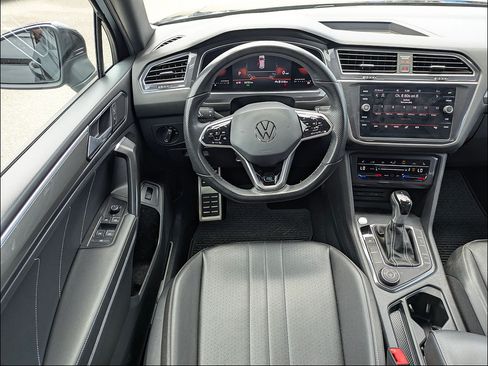 Used 2022 Volkswagen Tiguan SE R-Line AWD/4WD image 29