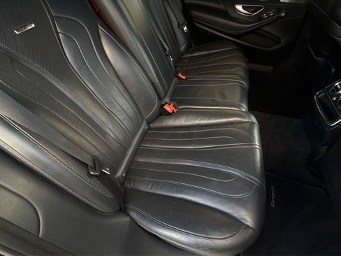 Used 2014 Mercedes-Benz S 63 AMG 4MATIC Sedan image 22