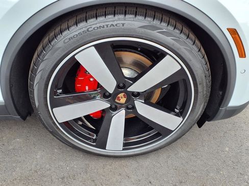 New 2025 Porsche Macan 4S Electric image 32