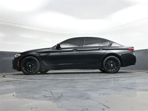 Used 2022 BMW 530i w/ Convenience Package image 28