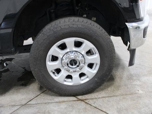 Used 2024 Ford F250 XLT image 41