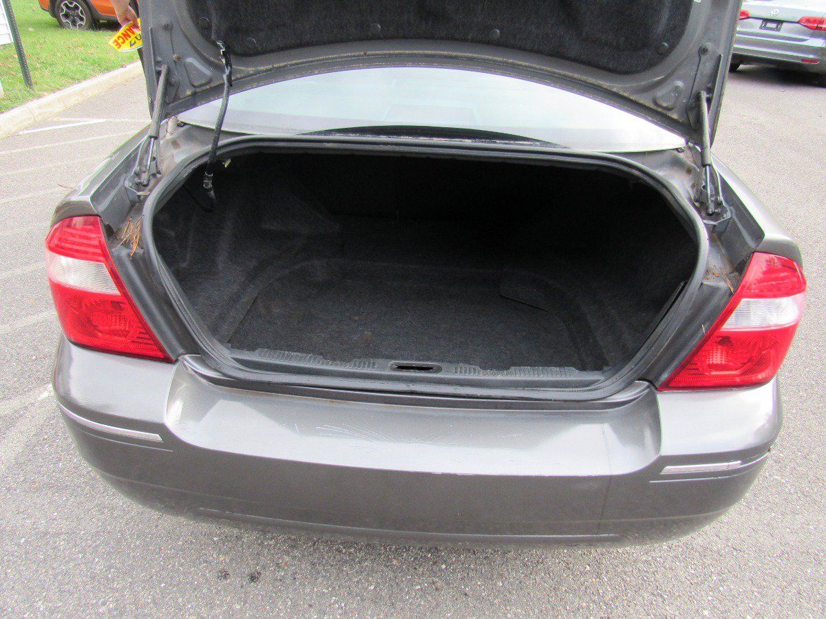 Used 2005 Ford Five Hundred Limited FWD image 7