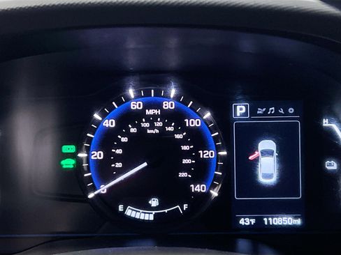 Used 2017 Hyundai Ioniq Blue image 23