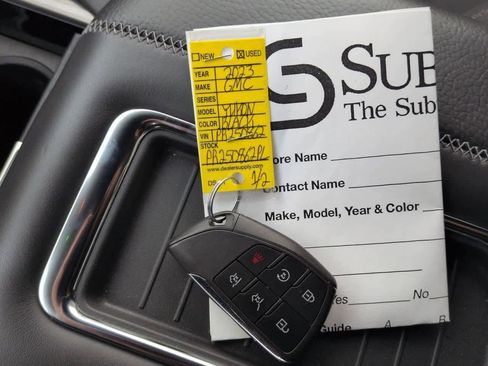 Used 2023 GMC Yukon Denali w/ Denali Reserve Package image 38