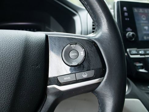 Used 2018 Honda Odyssey Touring image 11