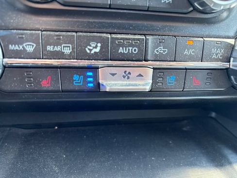 Used 2021 Ford F150 Lariat AWD/4WD image 29
