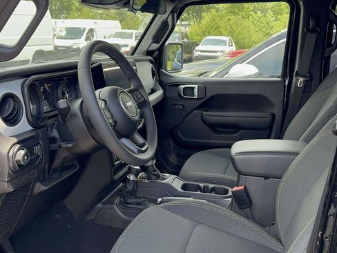 Used 2025 Jeep Wrangler Unlimited Sport AWD/4WD image 29