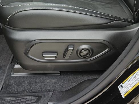 New 2026 Jeep Grand Cherokee L 2WD image 14