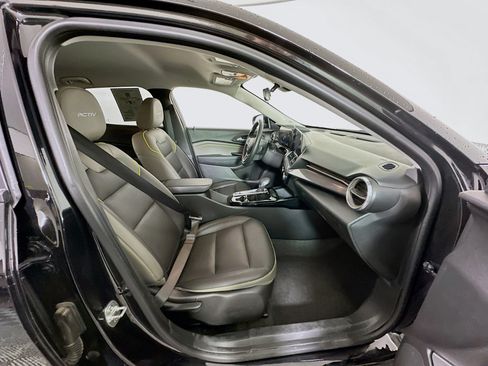 Used 2025 Chevrolet Trax ACTIV w/ Driver Confidence Package image 32